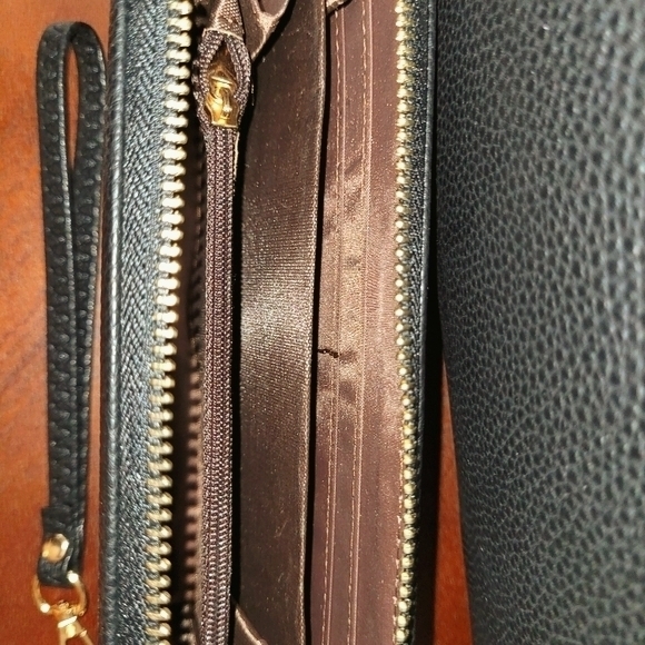 "2 n 1 "Handbag by La Terre Fashion - Picture 3 of 3